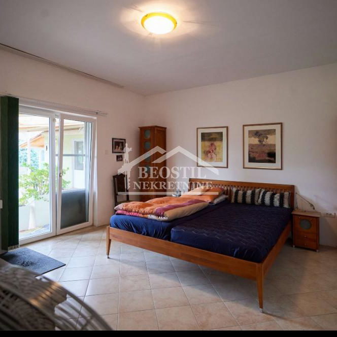 Kuća na prodaju, Centar, Kikinda, 304m², 350.000 €