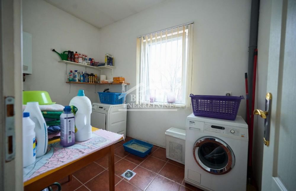 132024735_4_20251230175200 Kuća na prodaju, Centar, Kikinda, 304m², 350.000 €