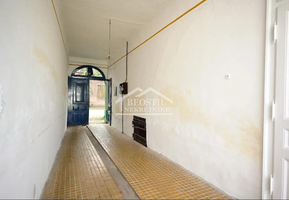 Kuća Prodaja Kikinda  250 m2