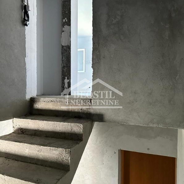 Kuća Prodaja Stara Pazova  135 m2