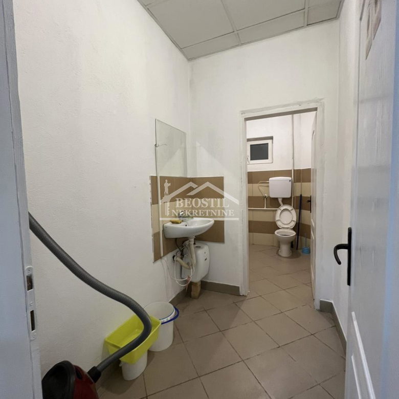 Lokal za izdavanje, Carina, Smederevo, 151m², 1.000 €/mes