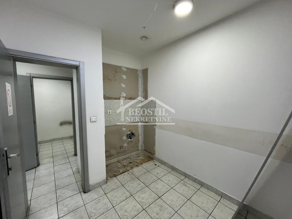 Lokal za izdavanje, Centar, Smederevo, 138m², 1.650 €/mes