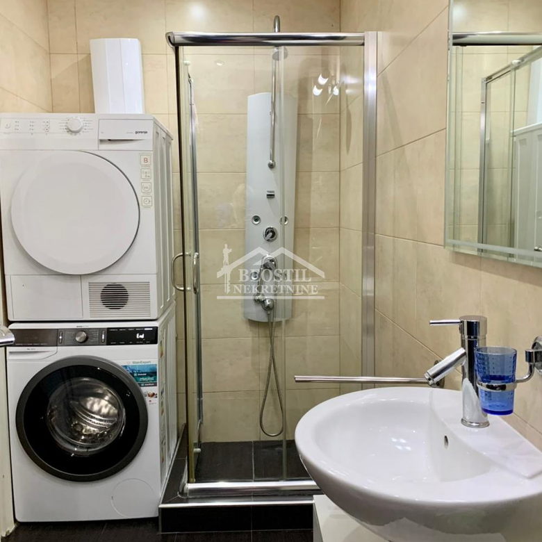 Četvorosoban stan na prodaju, Lion, Beograd, 157m², 375.000 €