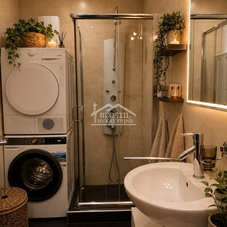 Četvorosoban stan na prodaju, Lion, Beograd, 157m², 375.000 €