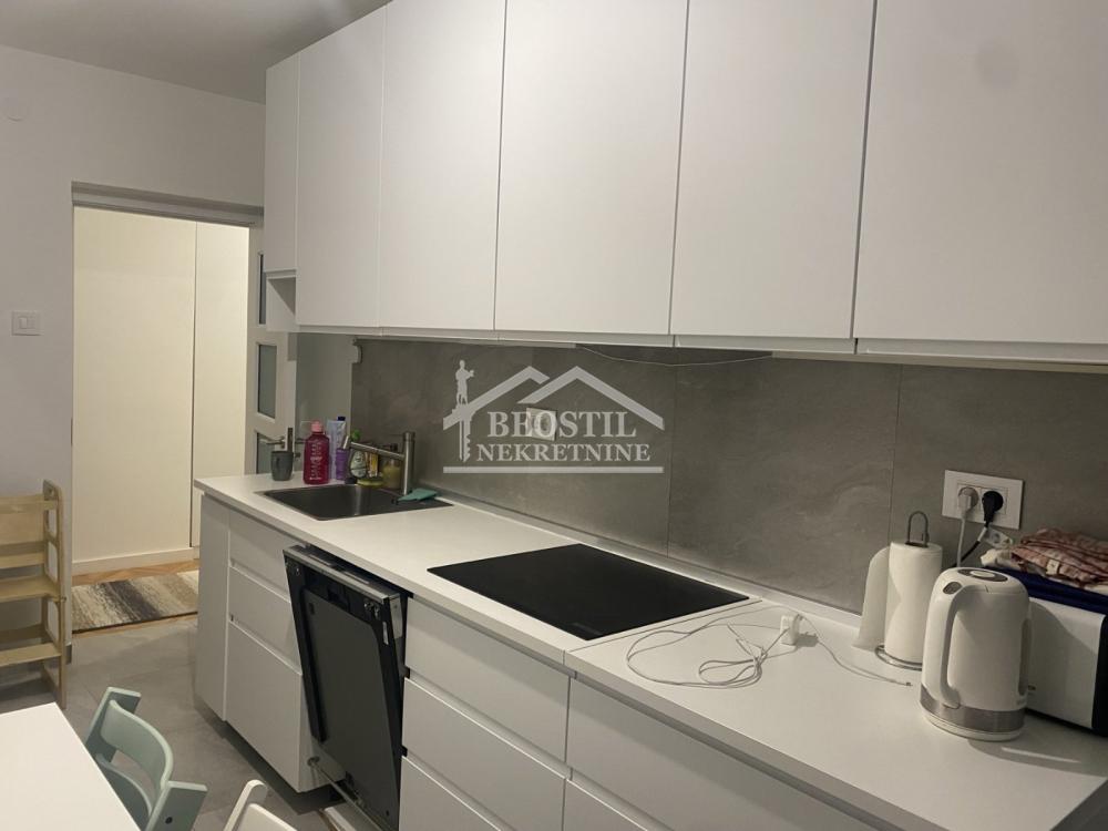 Stan Prodaja Beograd Centar (Vračar) 75 m2