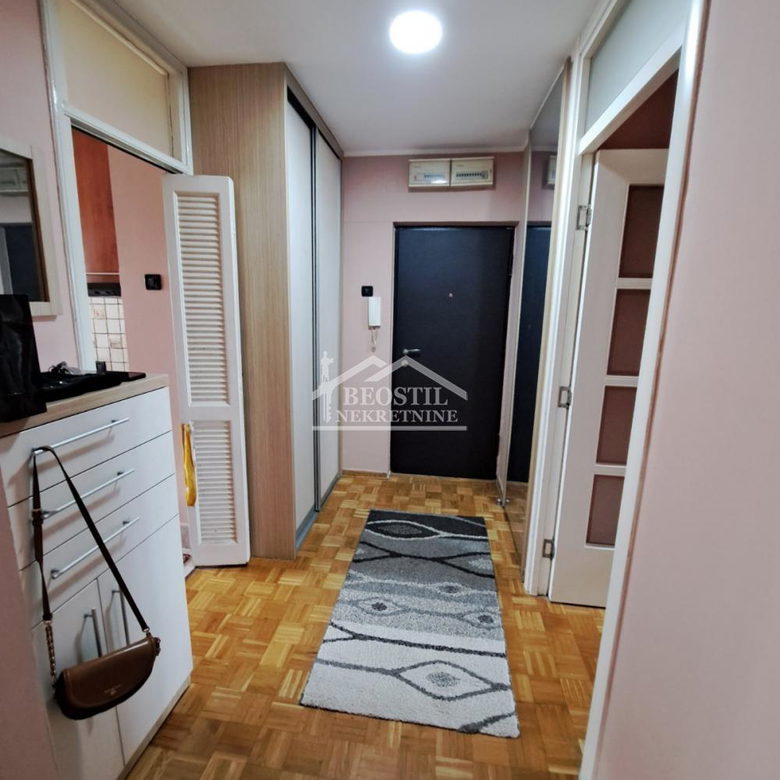 Trosoban stan za izdavanje, Lion, Beograd, 82m², 800 €/mes