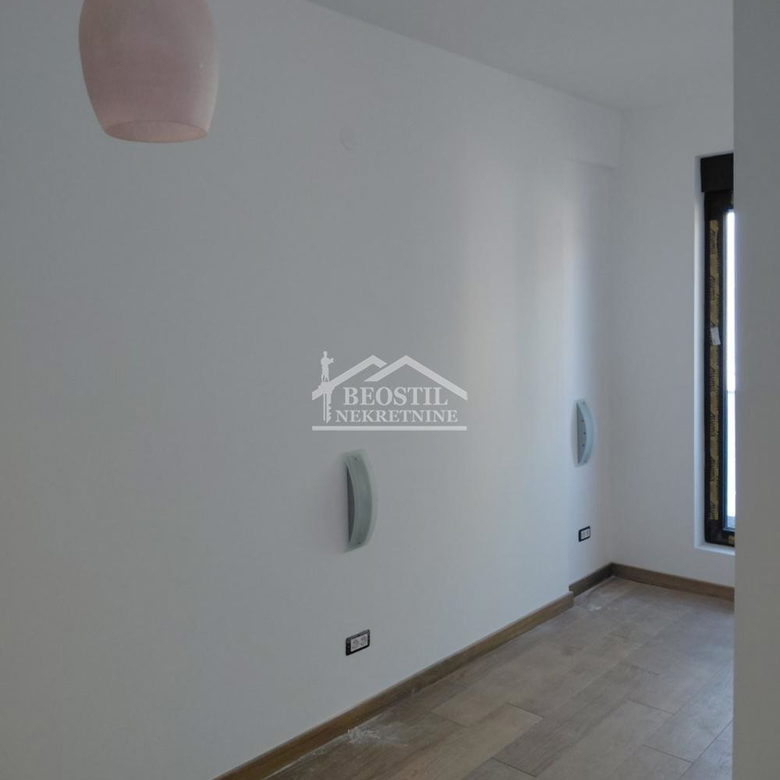 Trosoban stan na prodaju, Kalenić Pijaca, Beograd, 83m², 500.000 €