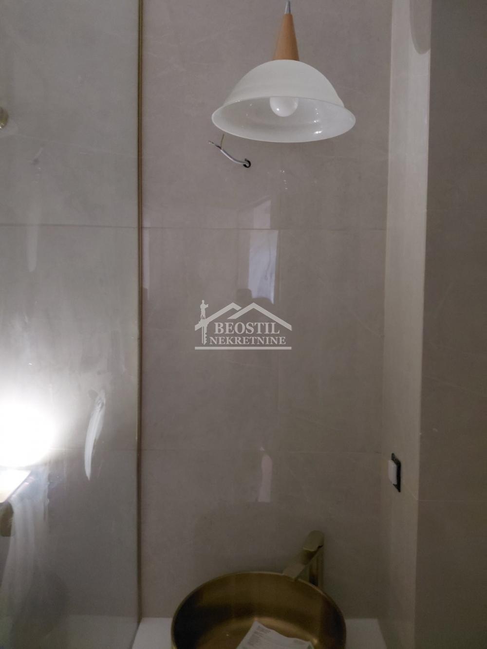 Trosoban stan na prodaju, Kalenić Pijaca, Beograd, 83m², 500.000 €