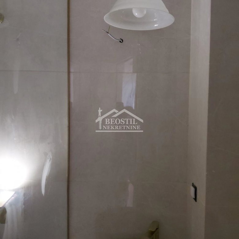 Trosoban stan na prodaju, Kalenić Pijaca, Beograd, 83m², 500.000 €