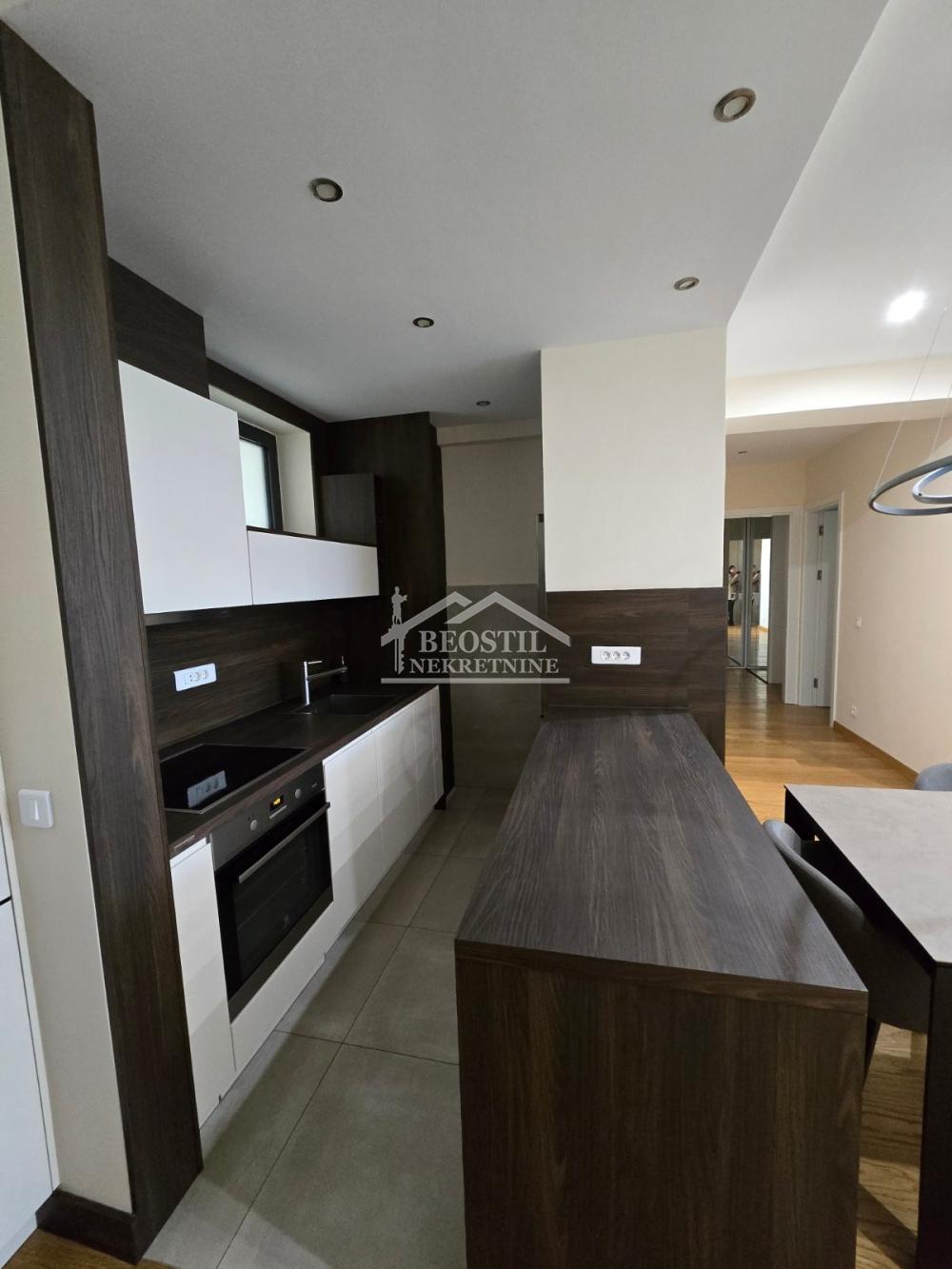 Stan Izdavanje Beograd Blok 32 90 m2