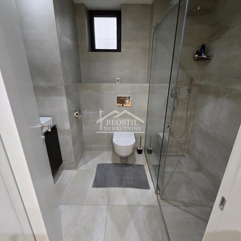 Trosoban stan za izdavanje, Blok 32, Beograd, 90m², 1.700 €/mes