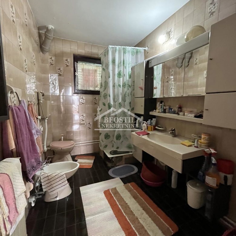 Kuća na prodaju, Centar, Smederevo, 564m², 260.000 €
