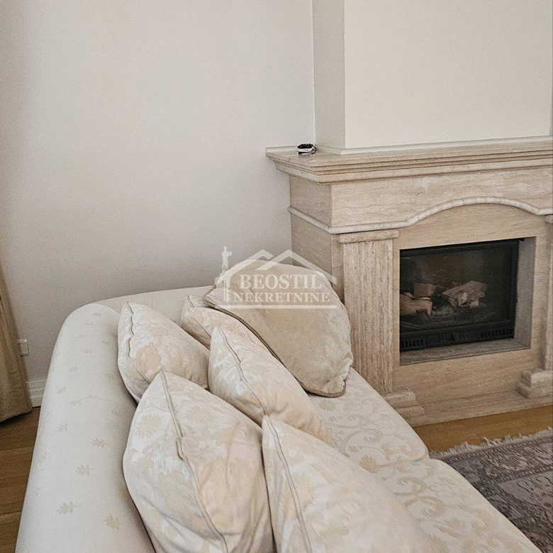 Stan Izdavanje Beograd Dorćol 191 m2