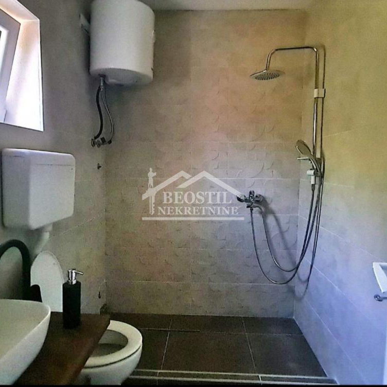 Kuća Prodaja Beočin  300 m2