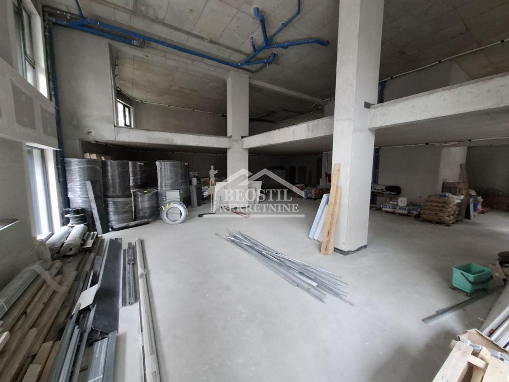 Lokal Prodaja Beograd Banovo Brdo 371.73 m2