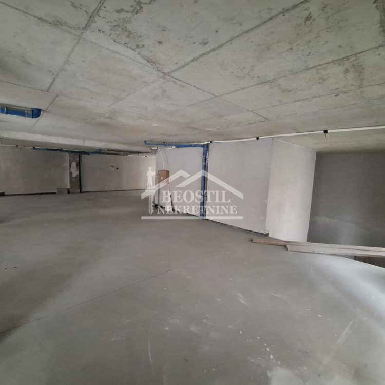 Lokal Prodaja Beograd Banovo Brdo 371.73 m2