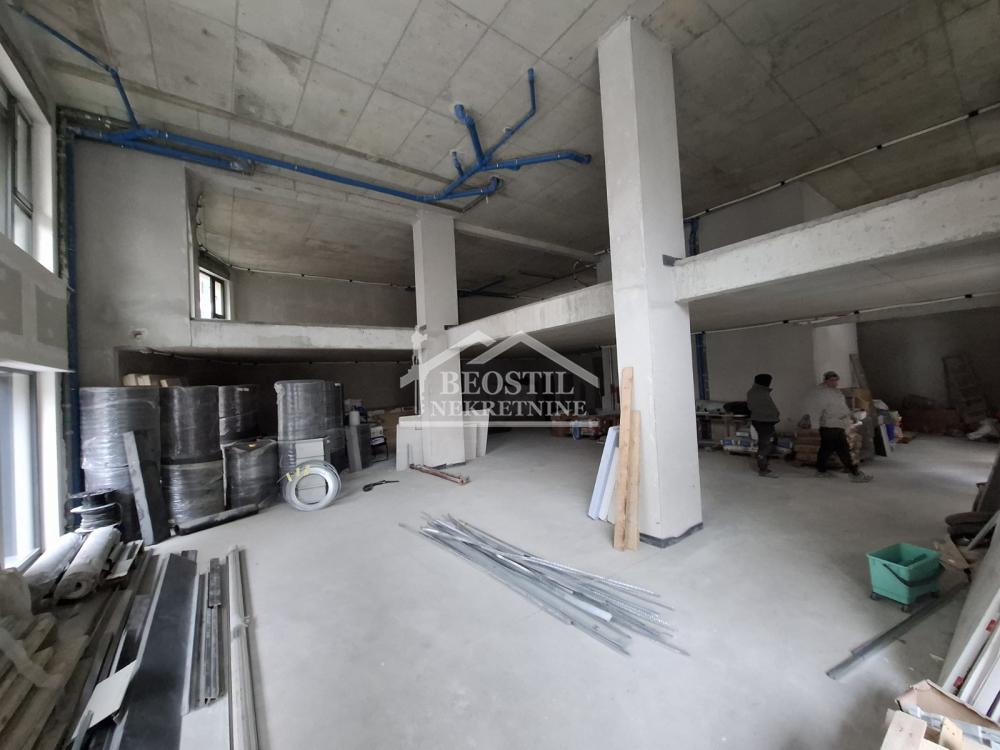Lokal Prodaja Beograd Banovo Brdo 371.73 m2
