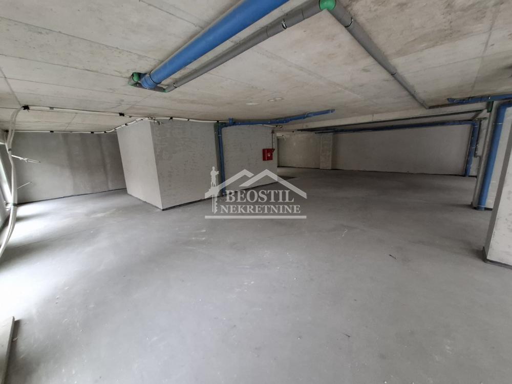 Lokal Prodaja Beograd Banovo Brdo 630 m2