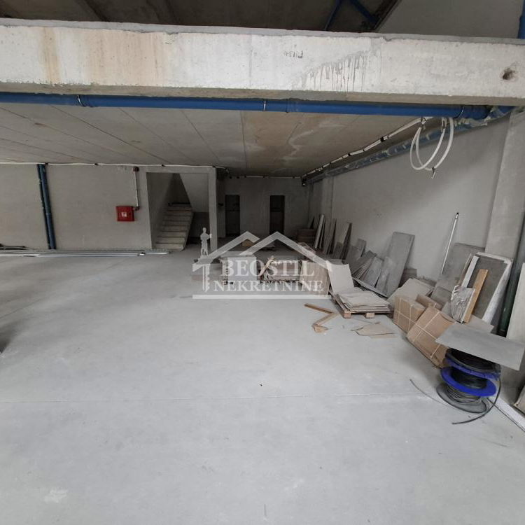 Lokal na prodaju, Banovo Brdo, Beograd, 630m², 2.500.000 €