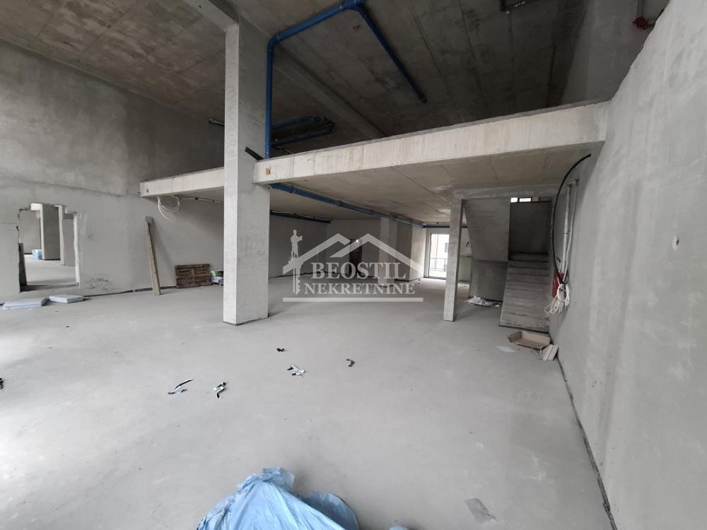 Lokal Prodaja Beograd Banovo Brdo 630 m2