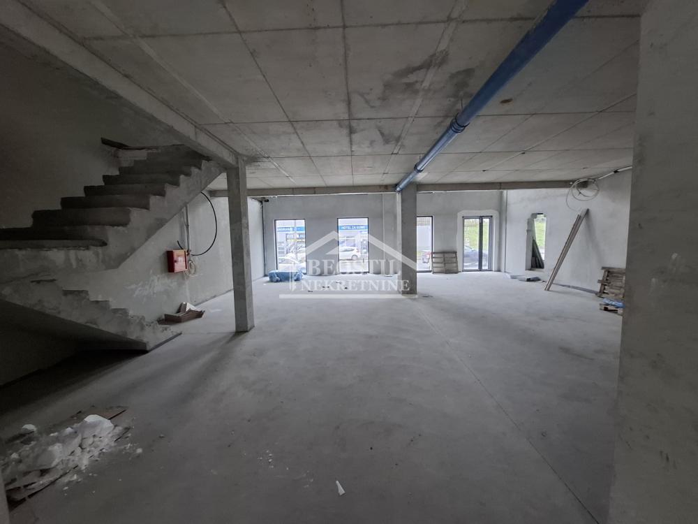 Lokal Prodaja Beograd Banovo Brdo 630 m2
