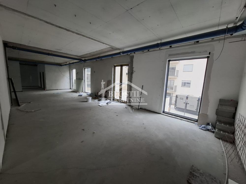 Lokal Prodaja Beograd Banovo Brdo 630 m2