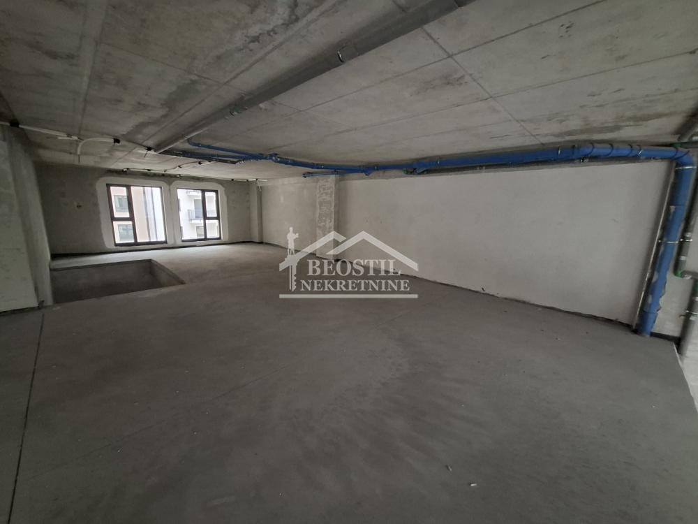 Lokal Prodaja Beograd Banovo Brdo 630 m2