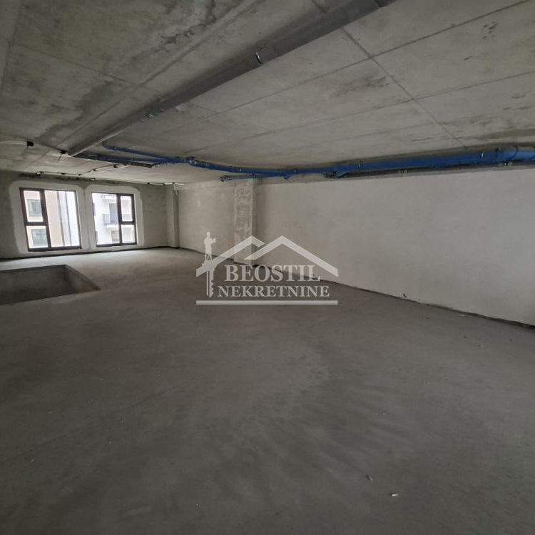Lokal Prodaja Beograd Banovo Brdo 630 m2