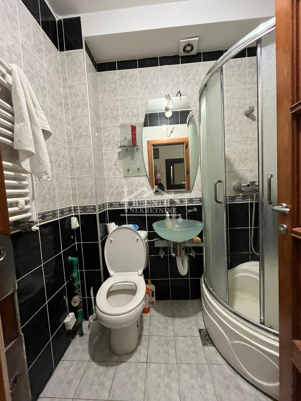 Četvorosoban stan na prodaju, Centar, Smederevo, 107m², 234.000 €