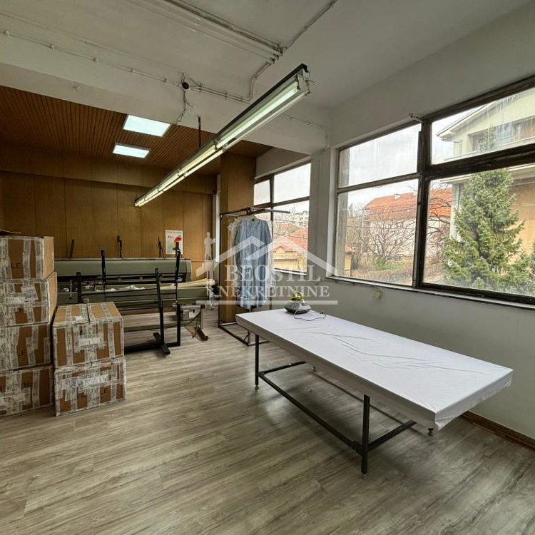 Lokal Izdavanje Beograd Kluz 259.96 m2