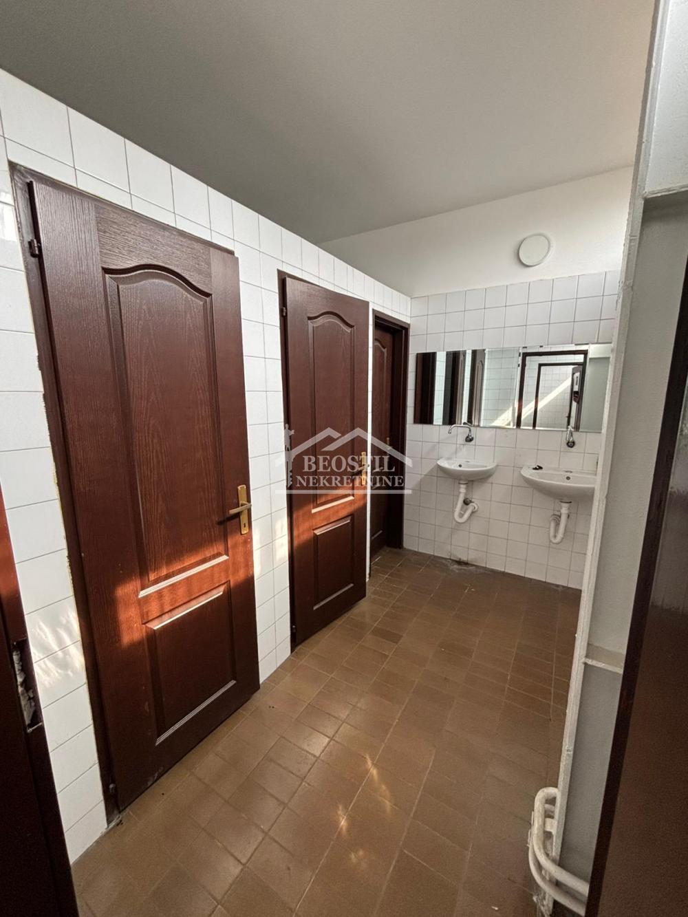 Lokal za izdavanje, Kluz, Beograd, 259.96m², 2.600 €/mes