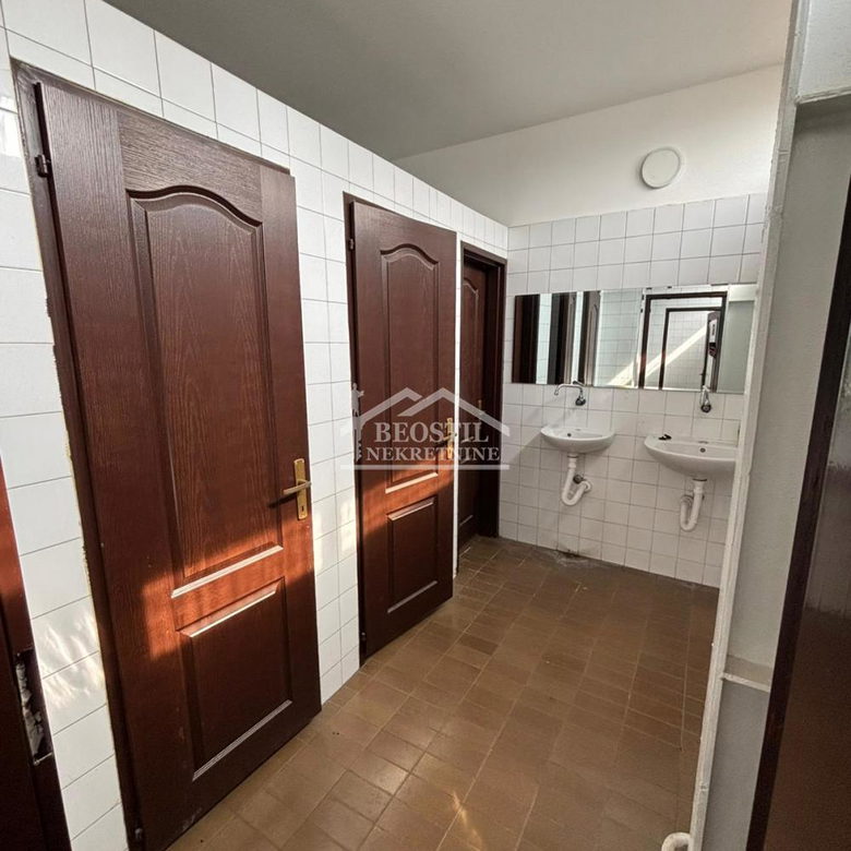 Lokal za izdavanje, Kluz, Beograd, 259.96m², 2.600 €/mes