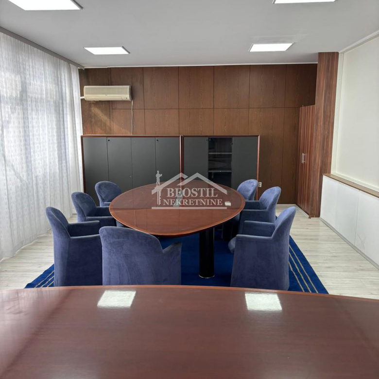 Lokal za izdavanje, Kluz, Beograd, 259.96m², 2.600 €/mes