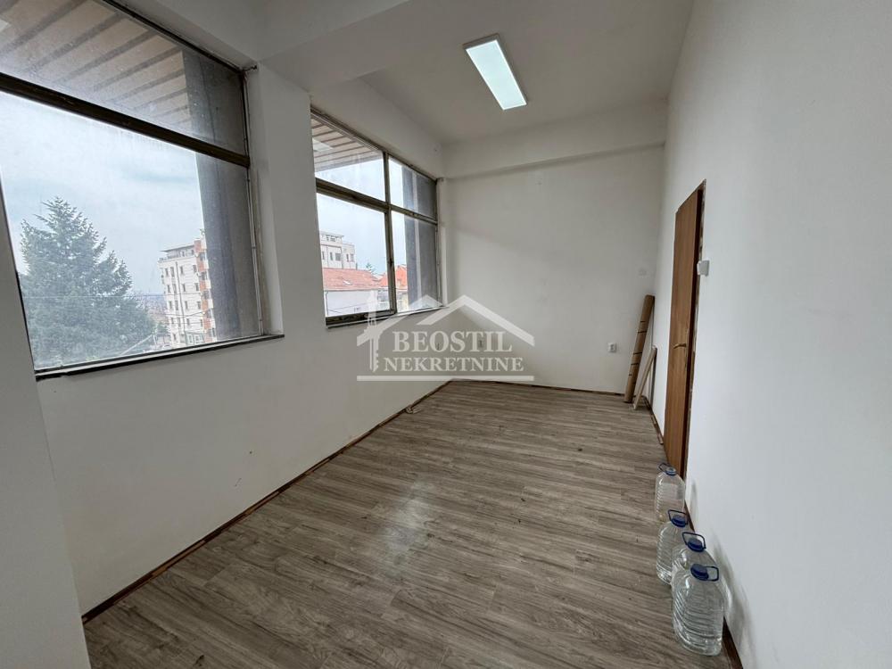 Lokal Izdavanje Beograd Kluz 259.96 m2