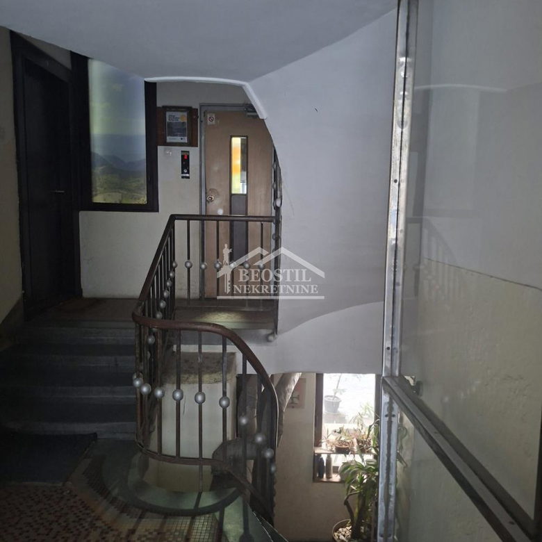 Trosoban stan na prodaju, Centar, Beograd, 74m², 200.000 €