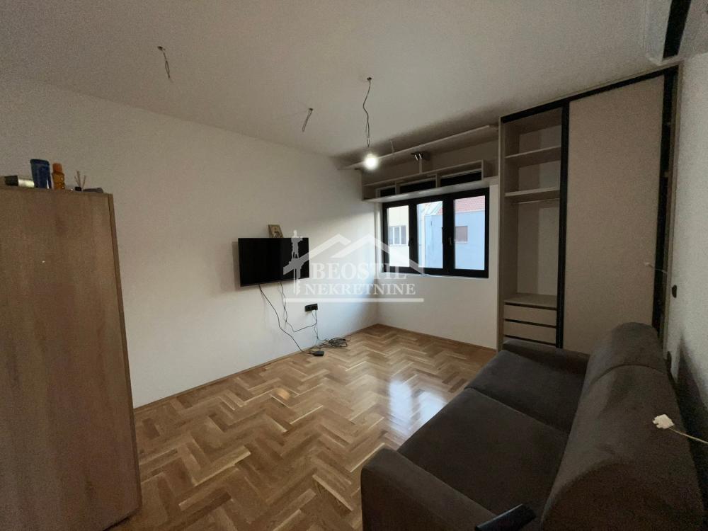 Četvorosoban stan na prodaju, Centar, Smederevo, 130m², 175.000 €