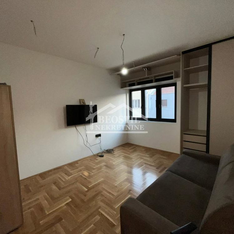 Četvorosoban stan na prodaju, Centar, Smederevo, 130m², 175.000 €