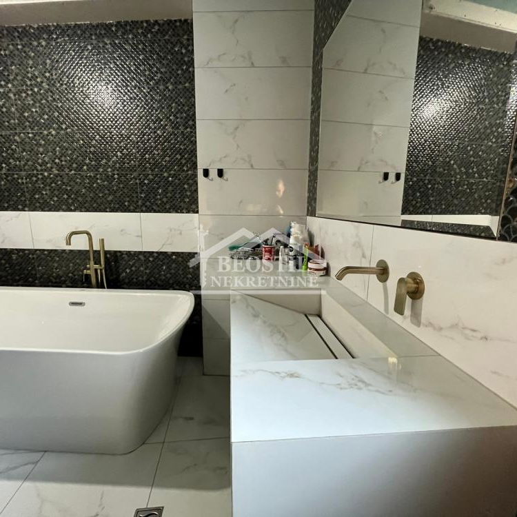 Četvorosoban stan na prodaju, Centar, Smederevo, 130m², 175.000 €