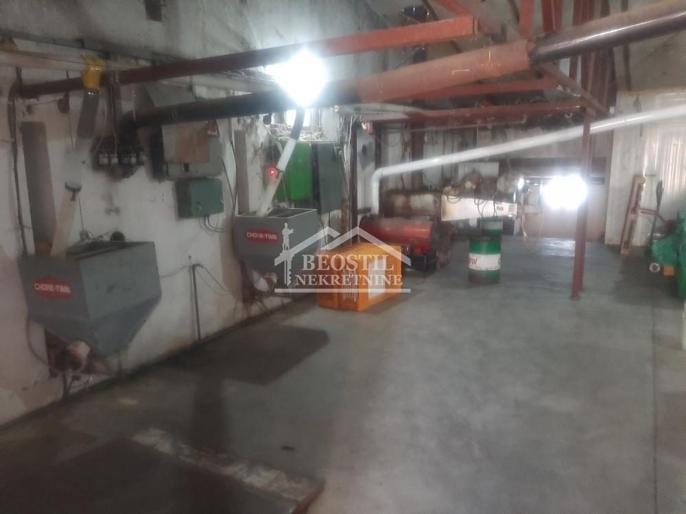 Lokal Prodaja Beograd Umčari 800 m2
