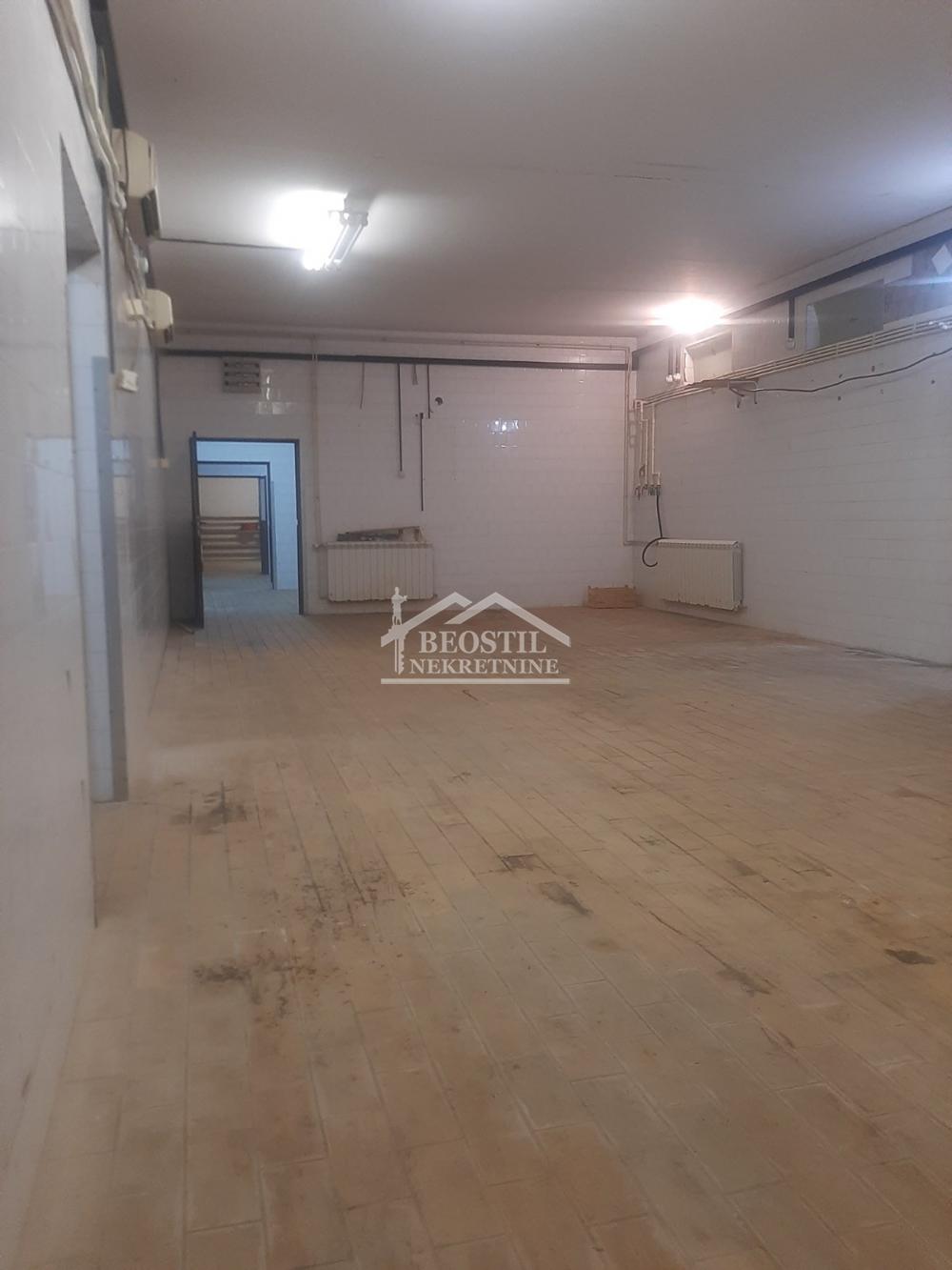 Lokal Prodaja Beograd Umčari 400 m2