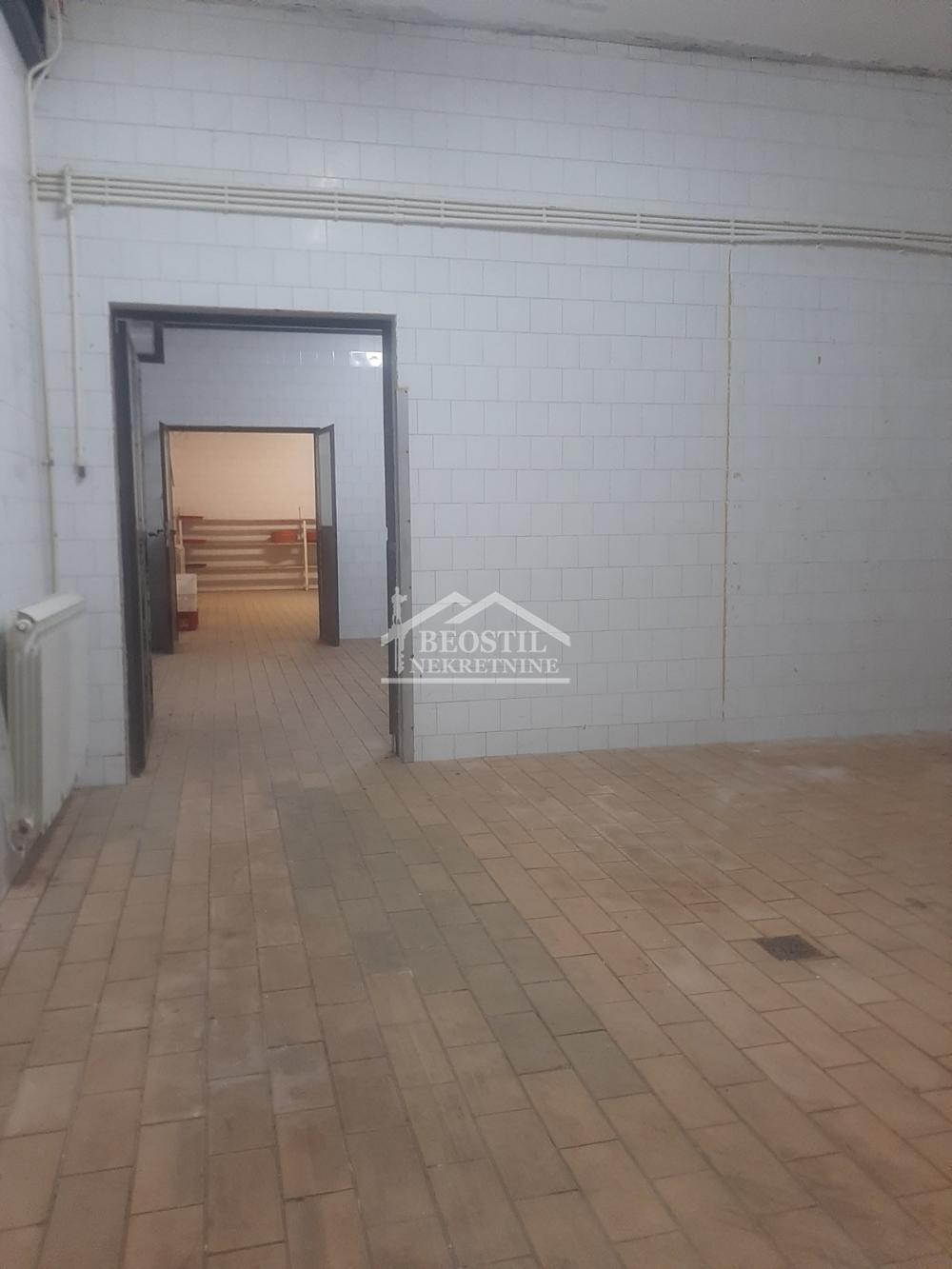 Lokal Prodaja Beograd Umčari 400 m2
