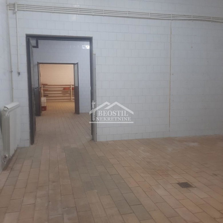 Lokal Prodaja Beograd Umčari 400 m2