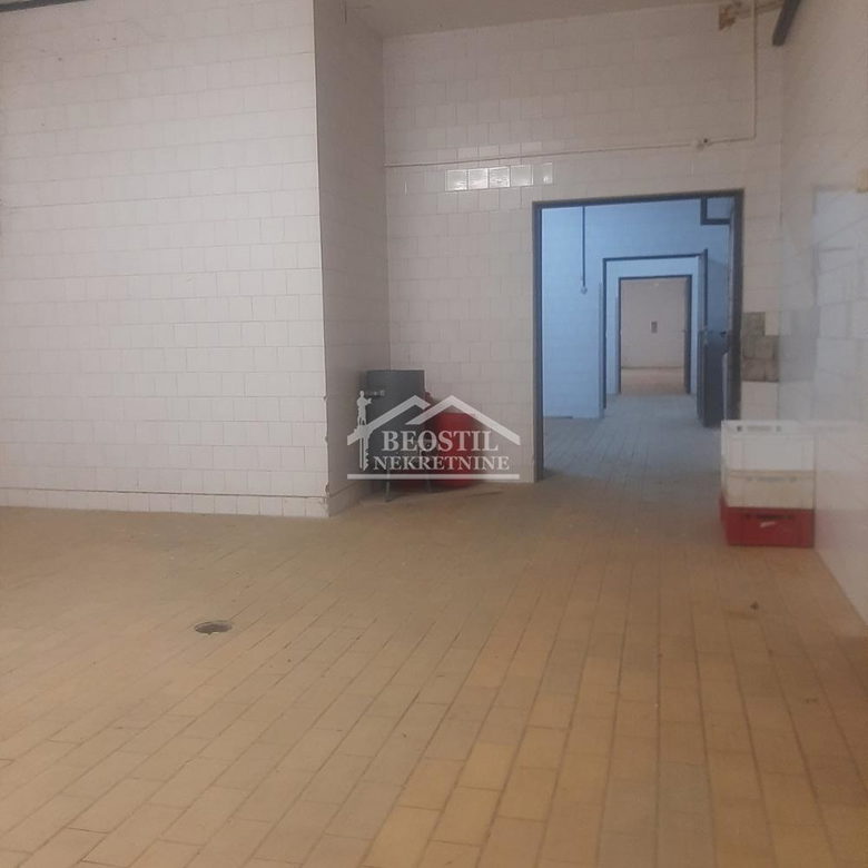 Lokal Prodaja Beograd Umčari 400 m2