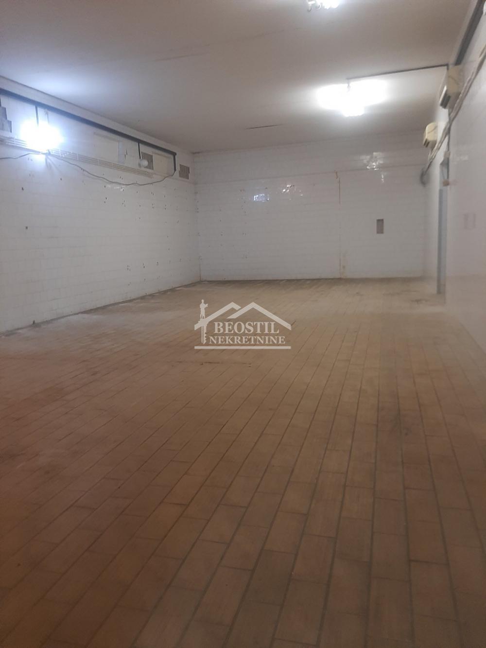 Lokal Prodaja Beograd Umčari 400 m2