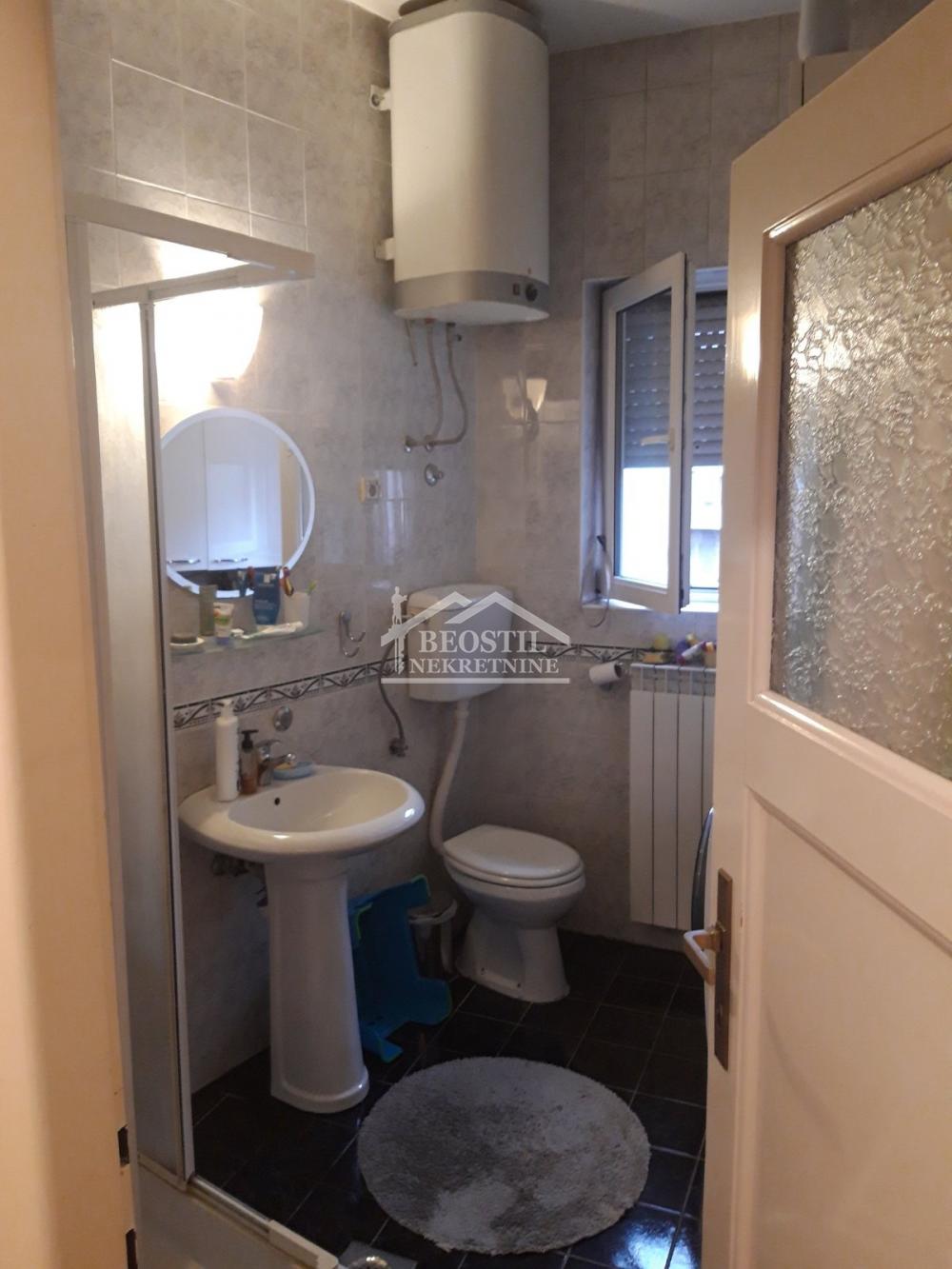 Trosoban stan na prodaju, Skupština, Beograd, 99m², 429.000 €