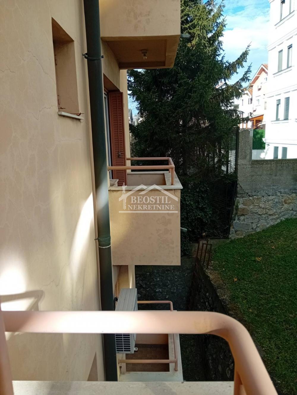 Četvorosoban stan na prodaju, FON, Beograd, 161m², 570.000 €