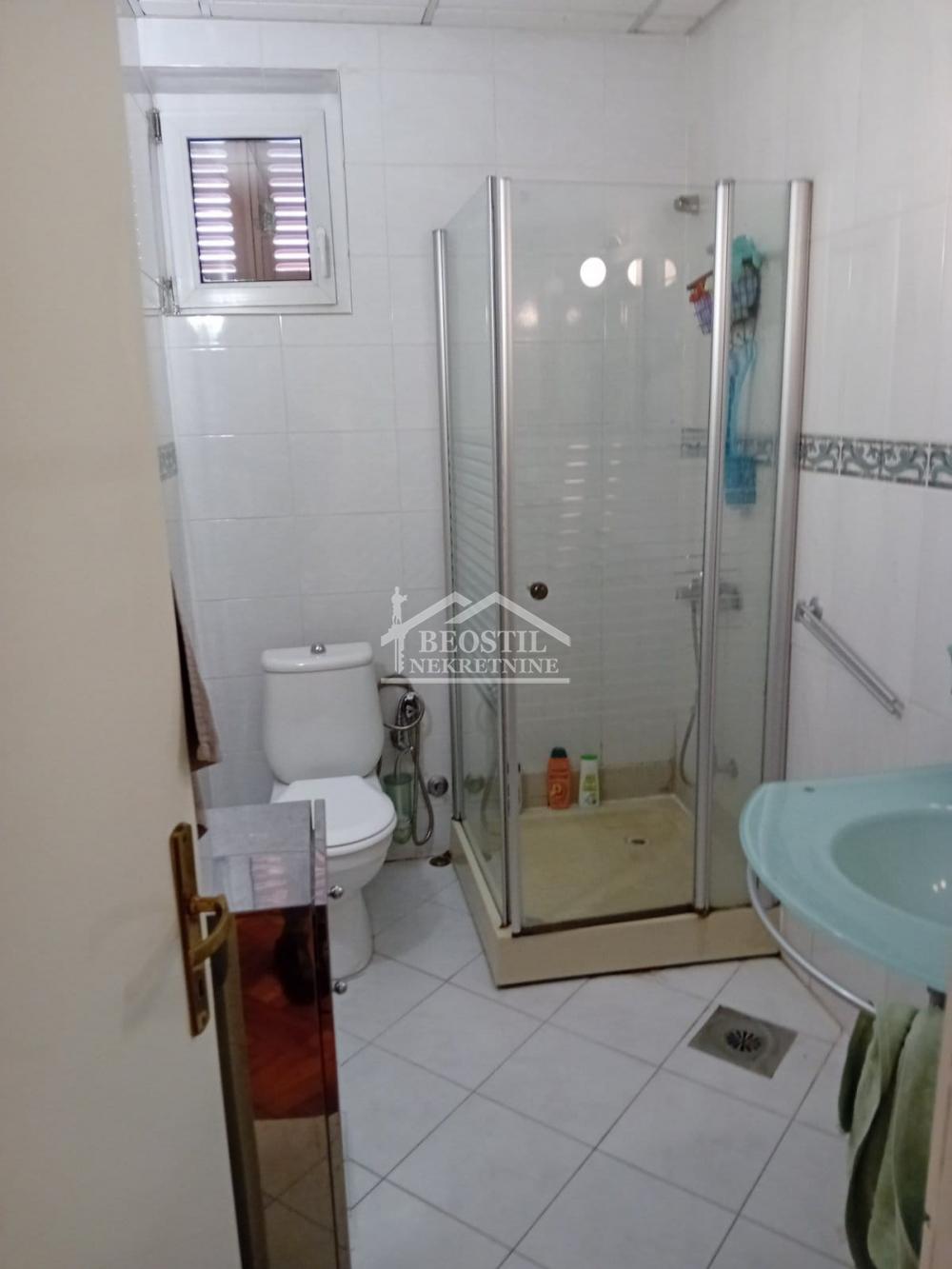 Četvorosoban stan na prodaju, FON, Beograd, 161m², 570.000 €