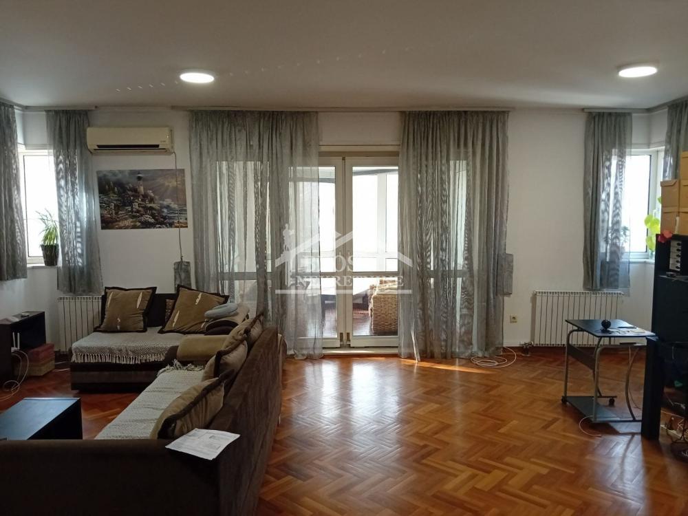 Stan Prodaja Beograd FON 161 m2