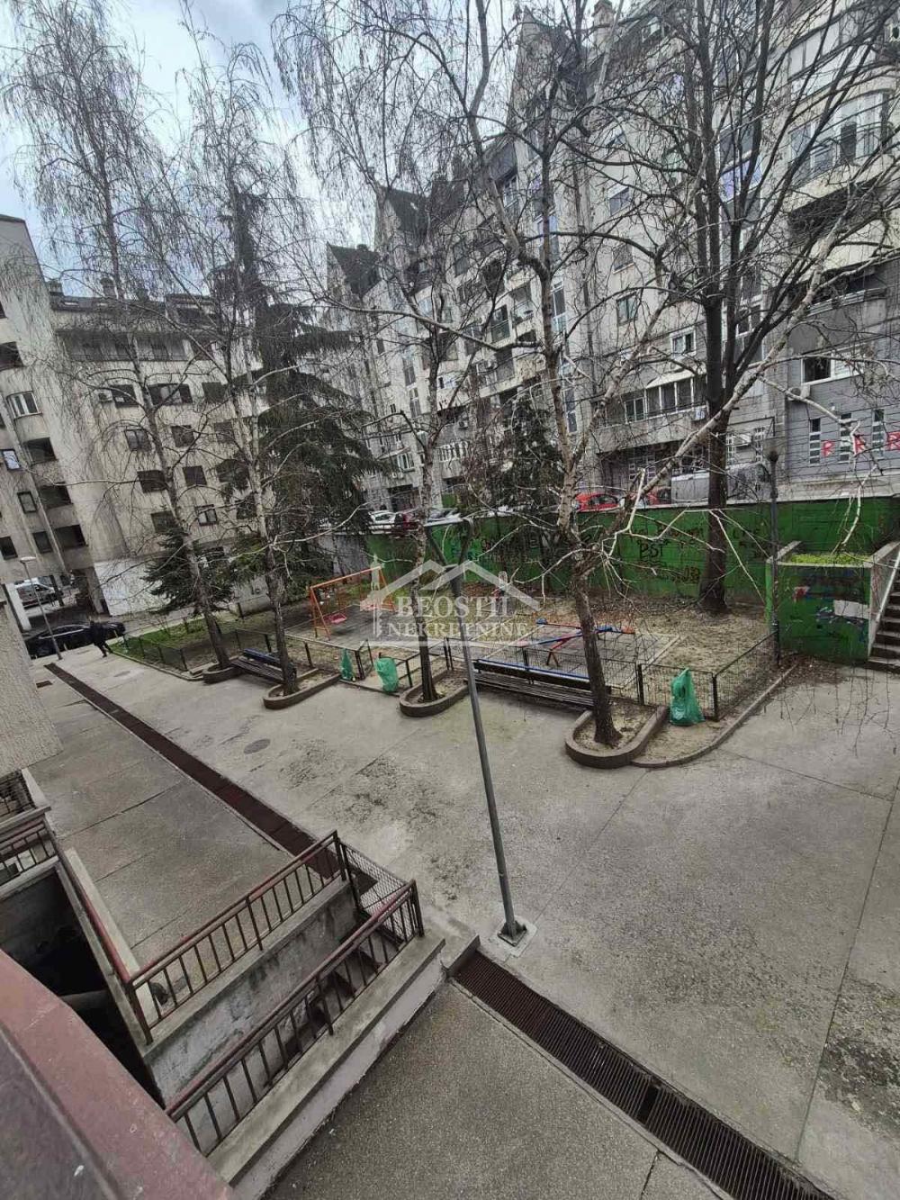 Četvorosoban stan na prodaju, Palata Pravde, Beograd, 99m², 380.000 €