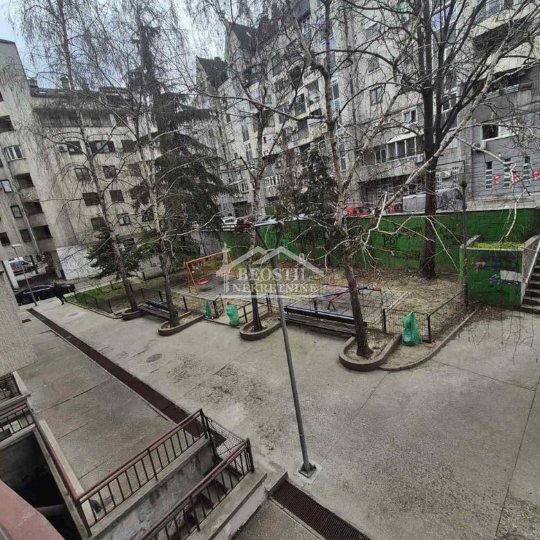 Četvorosoban stan na prodaju, Palata Pravde, Beograd, 99m², 380.000 €